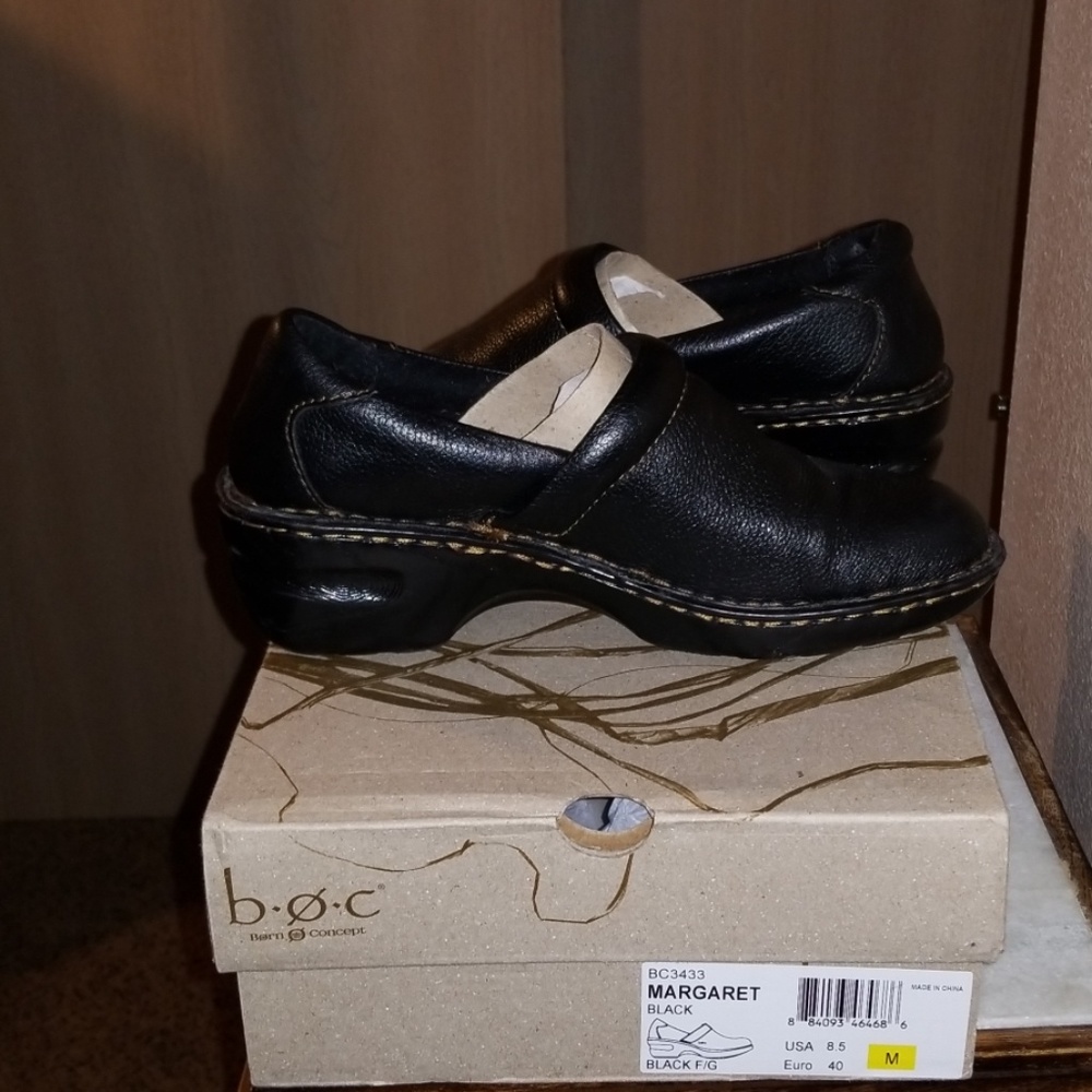 Shoes - Picture 2 of 2